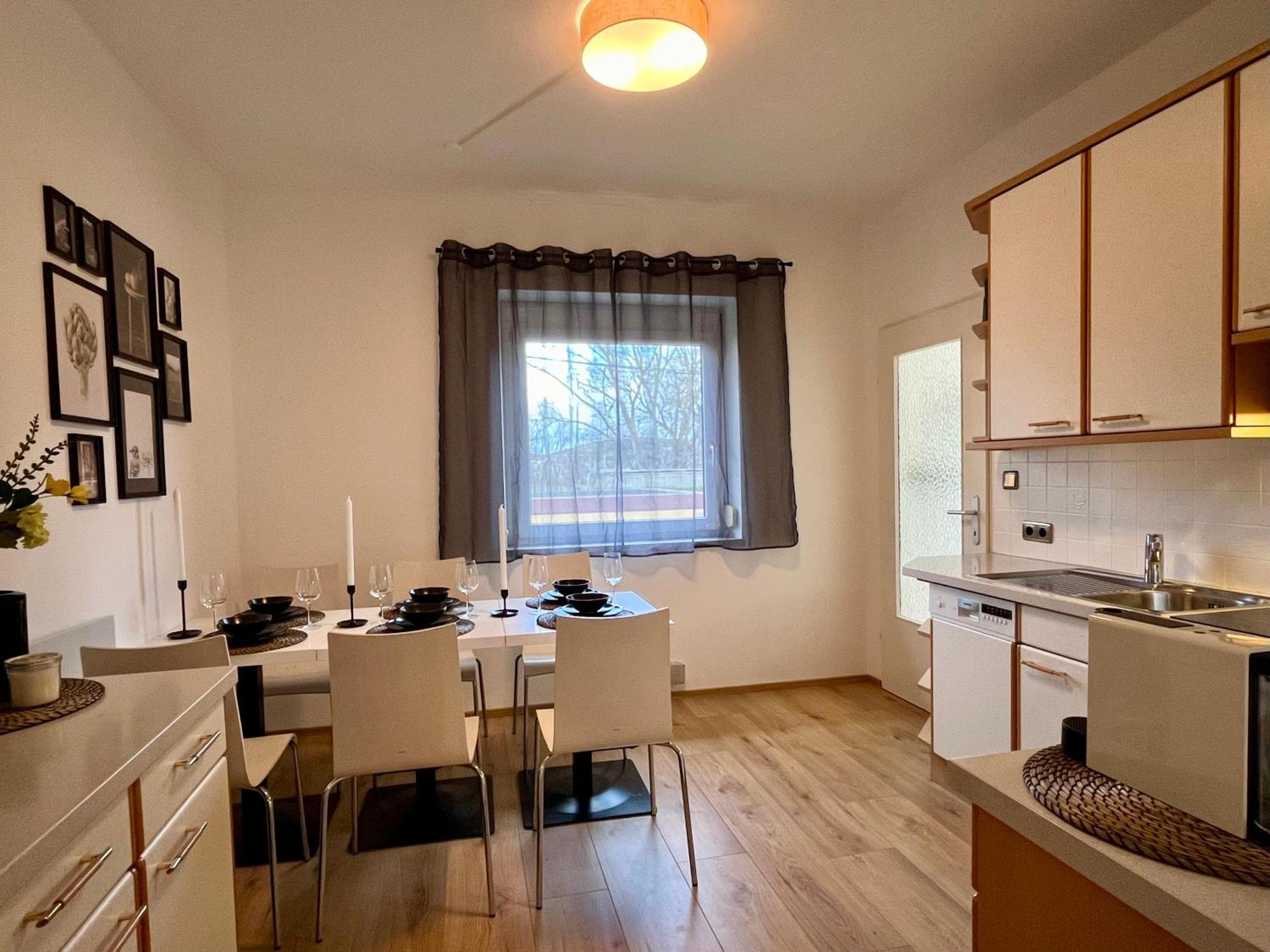 Shome Cityhouse I Self Check-in Hébergement de vacances *